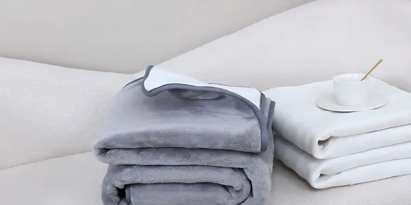 Fibra de carbono eléctrica debajo de la manta detalle